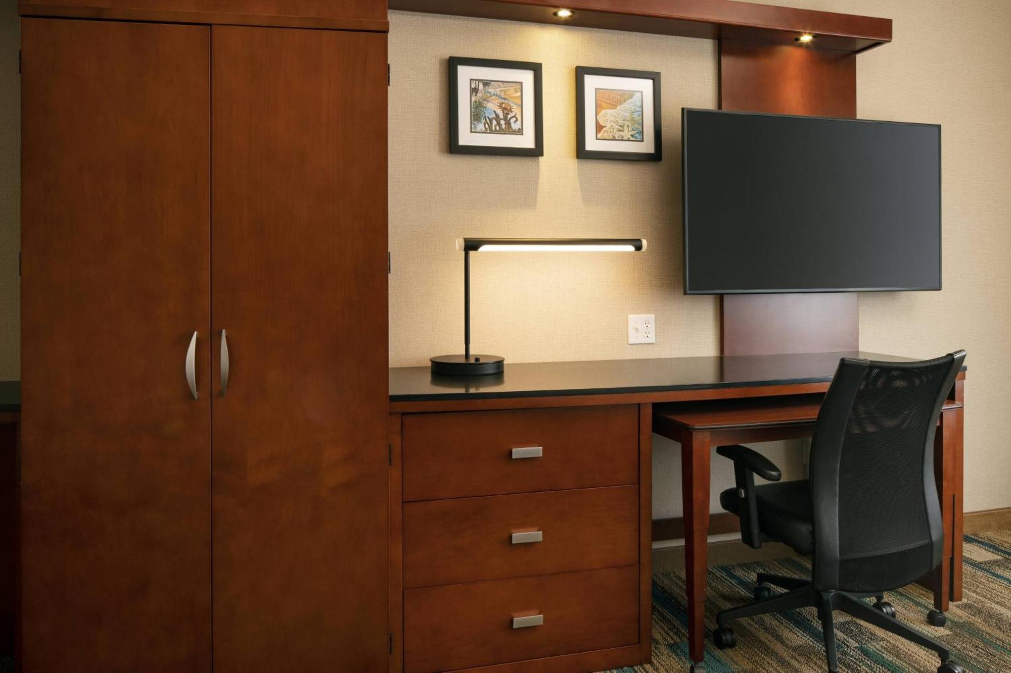 فندق Courtyard By Marriott Santa Barbara غولتا المظهر الخارجي الصورة
