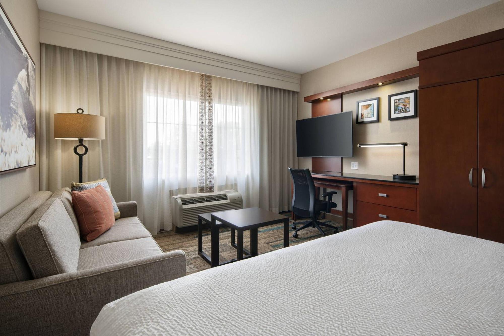 فندق Courtyard By Marriott Santa Barbara غولتا المظهر الخارجي الصورة