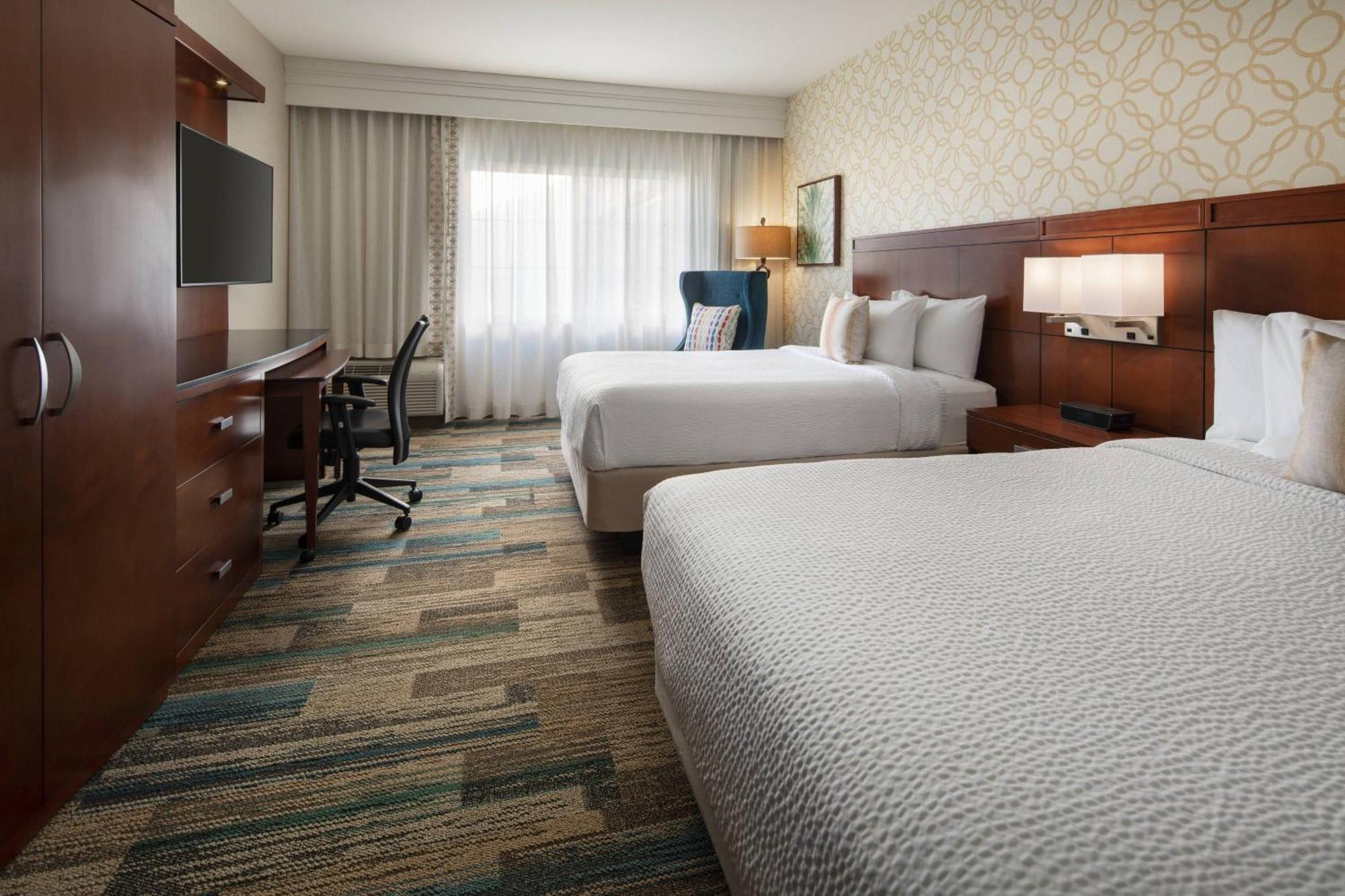 فندق Courtyard By Marriott Santa Barbara غولتا المظهر الخارجي الصورة
