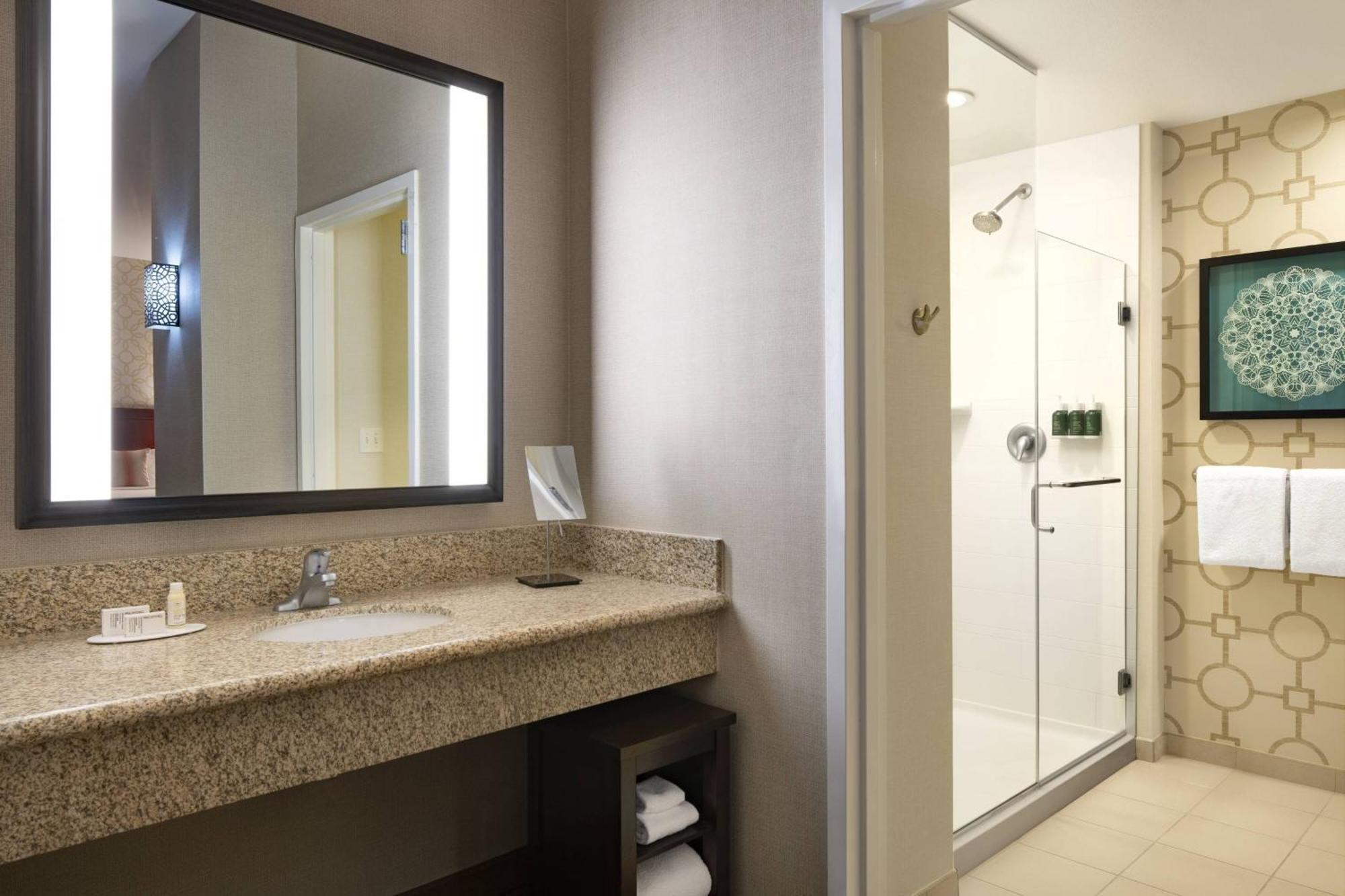 فندق Courtyard By Marriott Santa Barbara غولتا المظهر الخارجي الصورة