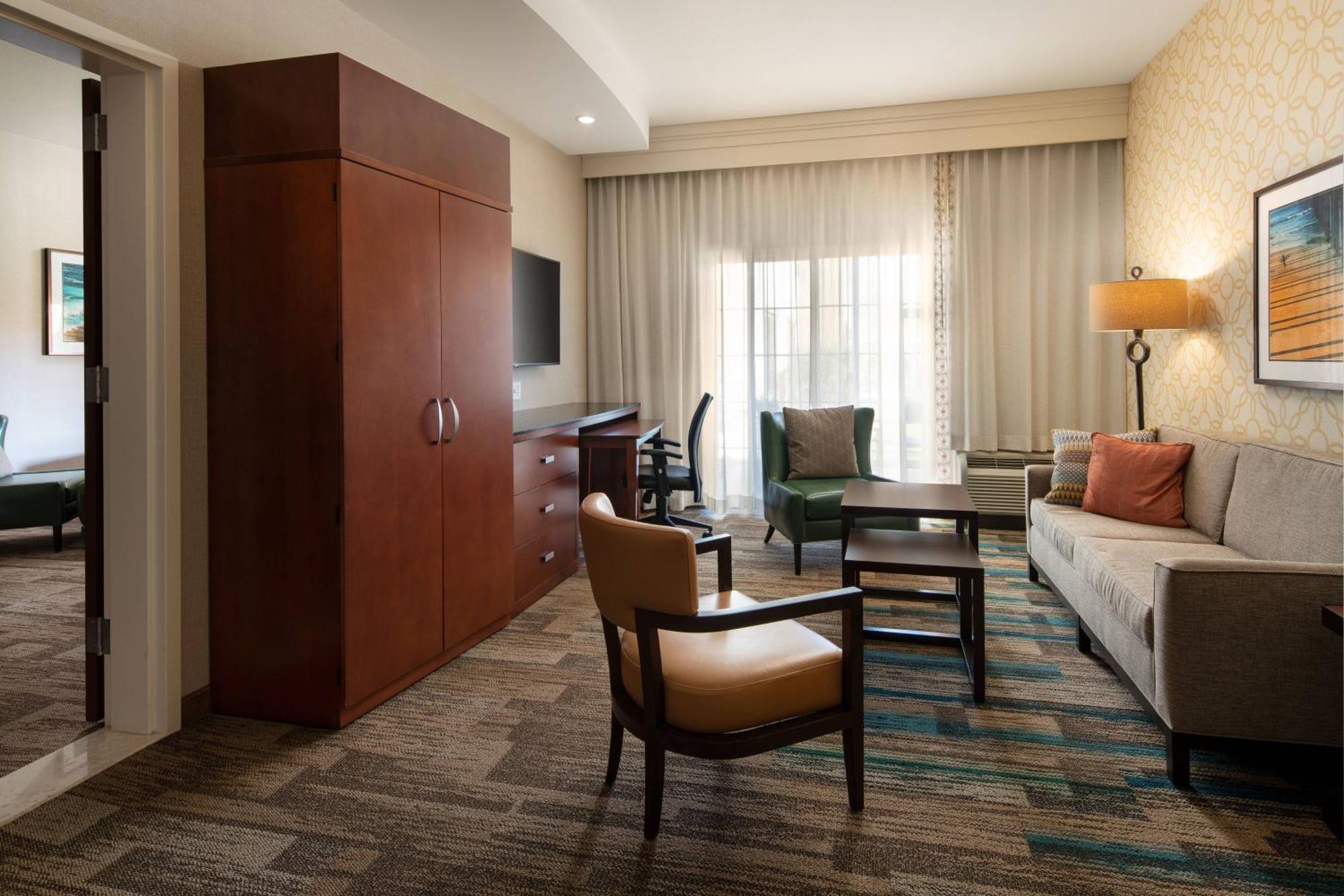 فندق Courtyard By Marriott Santa Barbara غولتا المظهر الخارجي الصورة