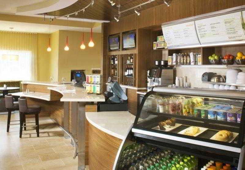 فندق Courtyard By Marriott Santa Barbara غولتا المطعم الصورة