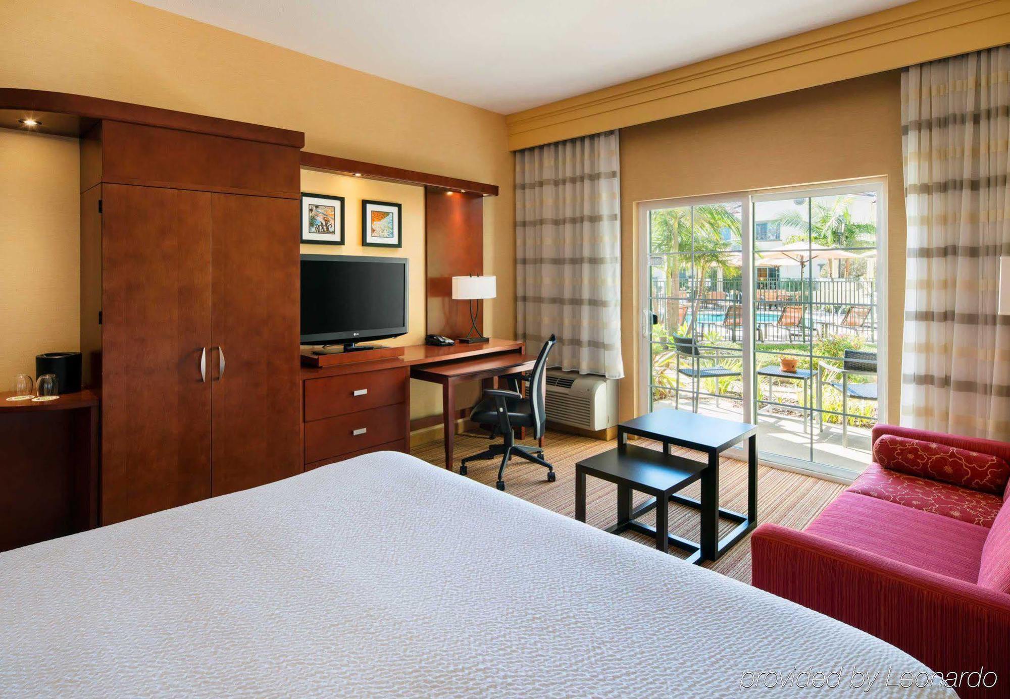 فندق Courtyard By Marriott Santa Barbara غولتا المظهر الخارجي الصورة
